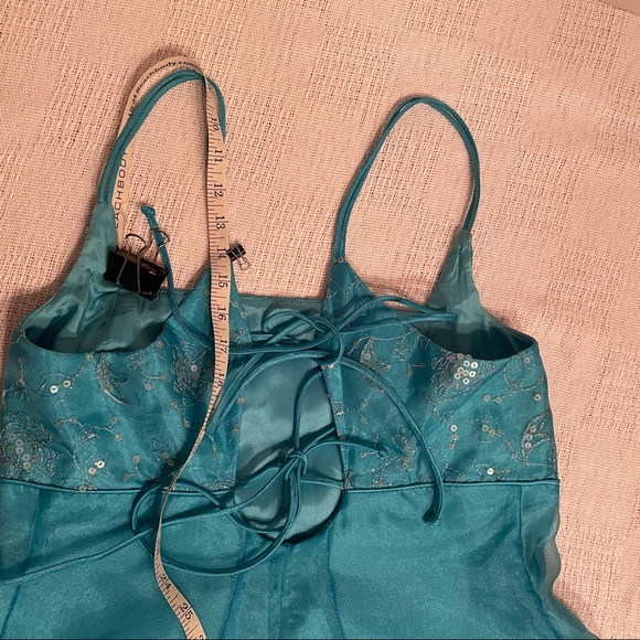 Blondie Nites By Jaslene - Picture 8 of 9